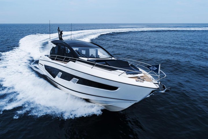 Sunseeker: Two Debuts at Cannes Yachting Festival