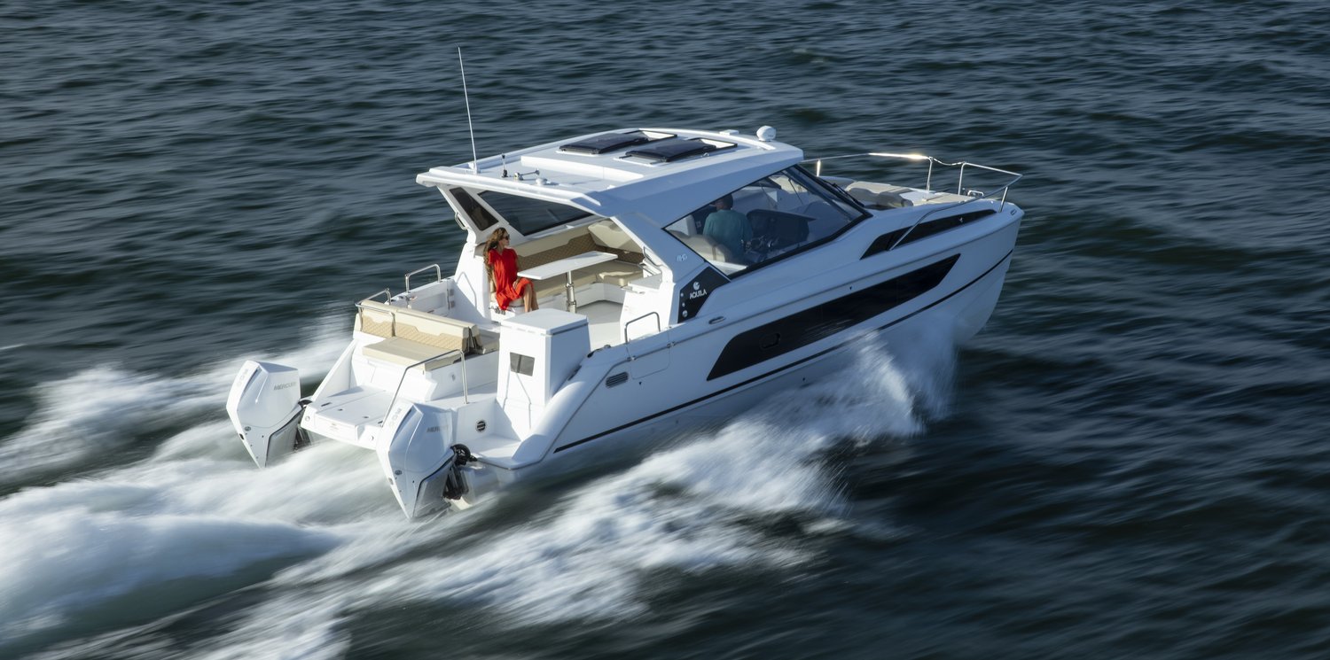 Aquila 36 Power Catamaran: For sale in Greece