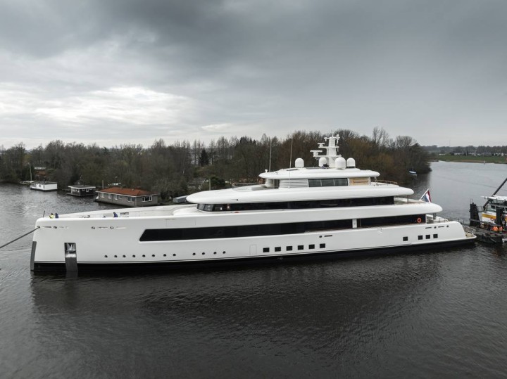 Feadship: First look at Project 823