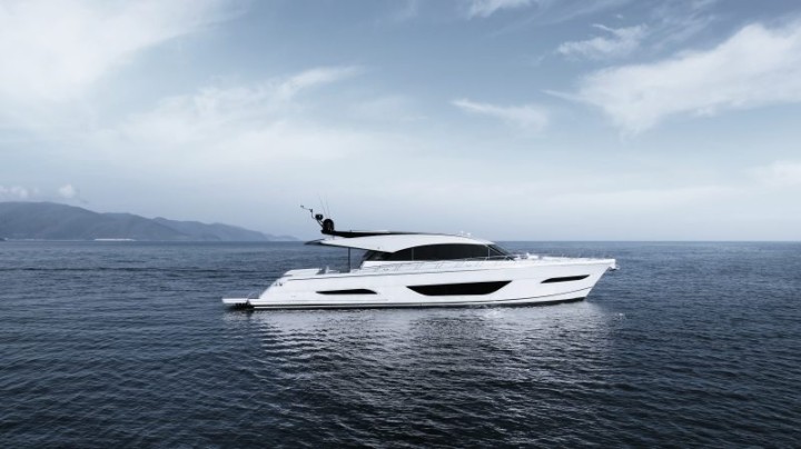 Maritimo: Launches S75 Sedan Motor Yacht 