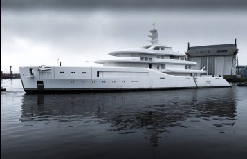 The first Amels 80 arrives for outfitting