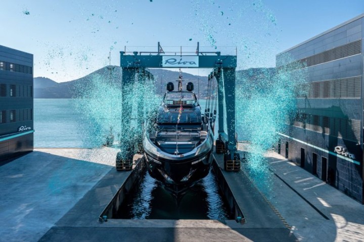 Riva 130’ Bellissima: Enters The Water 