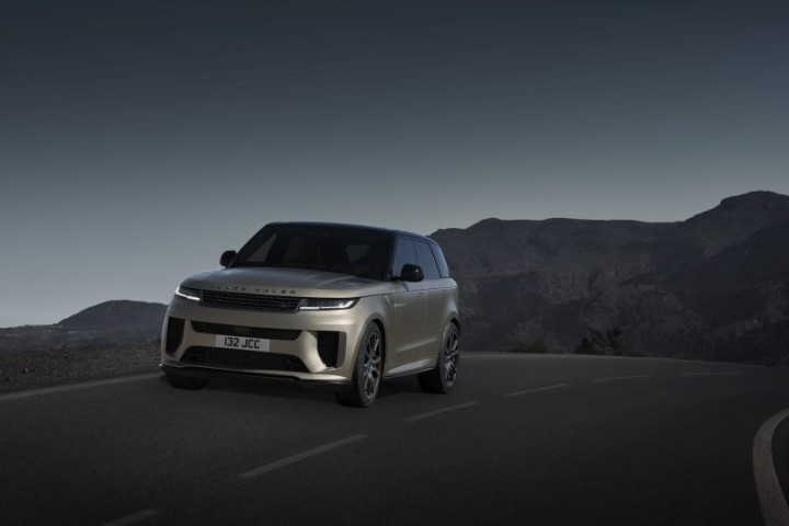 neo Range Rover Sport SV navarxida epidoseon sygxronis polyteleias