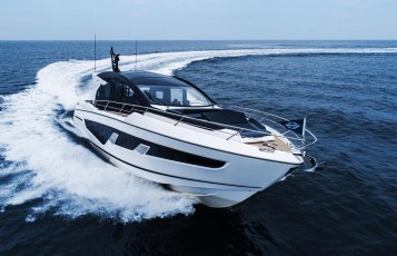 Sunseeker: Two Debuts at Cannes Yachting Festival