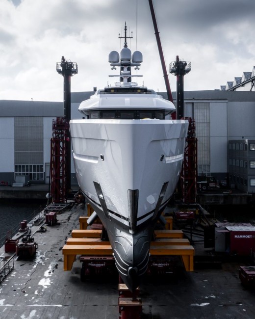Amels 6003 launched 4