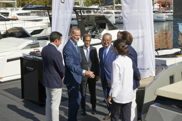 Felipe VI De Antonio Yachts 2