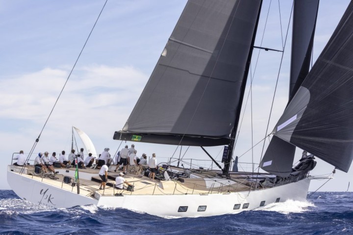 Supreme start to the Maxi Yacht Rolex Cup 4