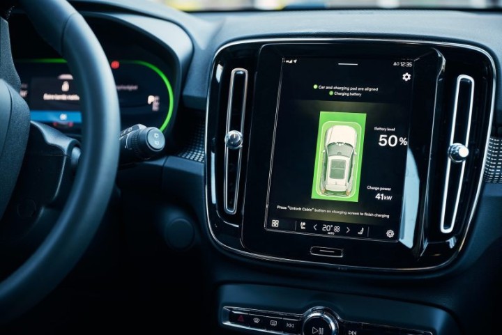 Volvo Cars tests new wireless charging technology 1