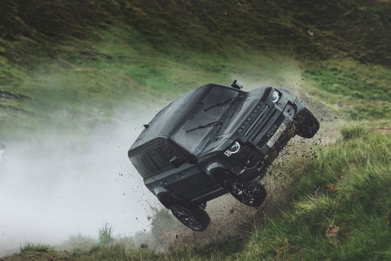 landrover defender notimetodie commercial a1000x667