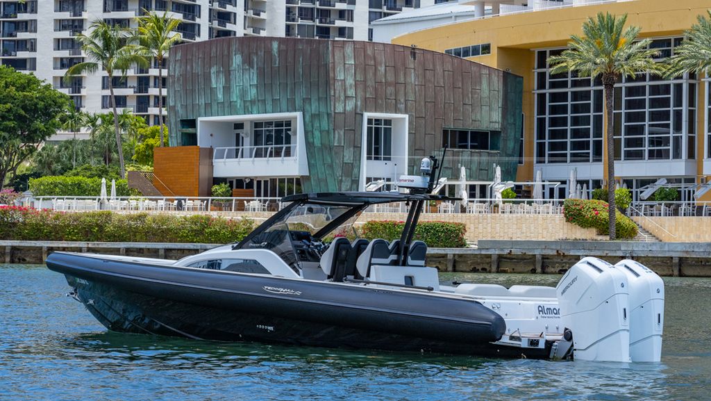 Technohull wows the 2024 Miami International Boat Show