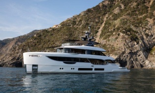 Benetti Oasis 34m Wins Design And Innovation Awards 2023