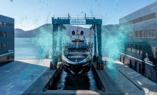 Riva 130’ Bellissima: Enters The Water 