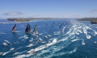 Rolex Sydney Hobart Yacht Race Race Update