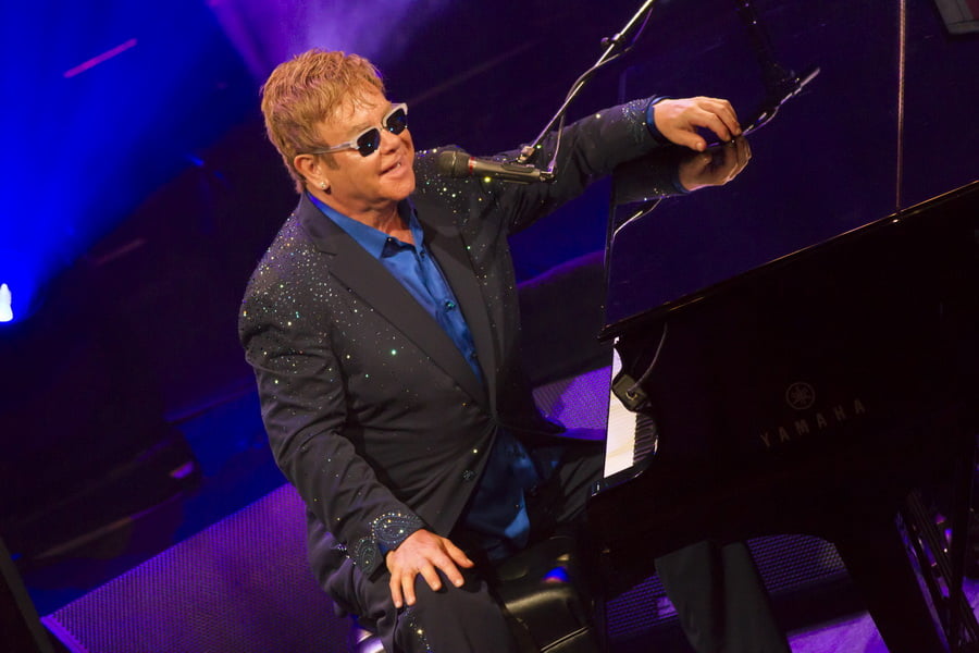 EltonJohn ferretti 3