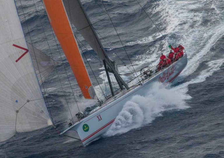 Relentless Pace Continues at 2016 Rolex Sydney Hobart