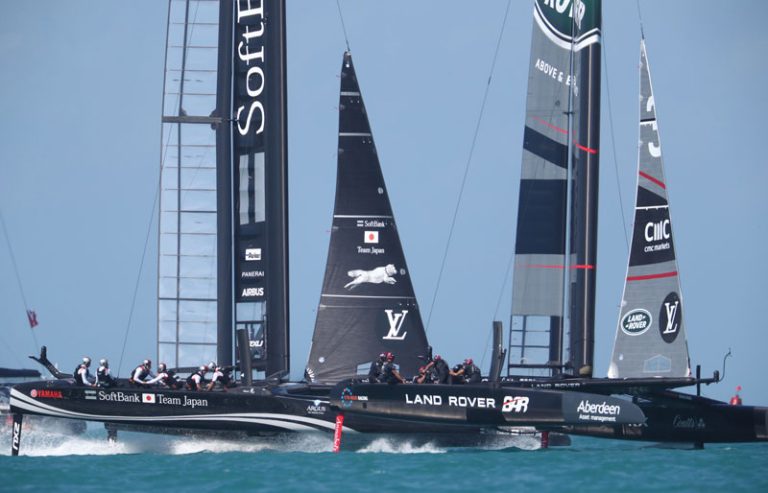 A Smashing Start to the 35th America’s Cup