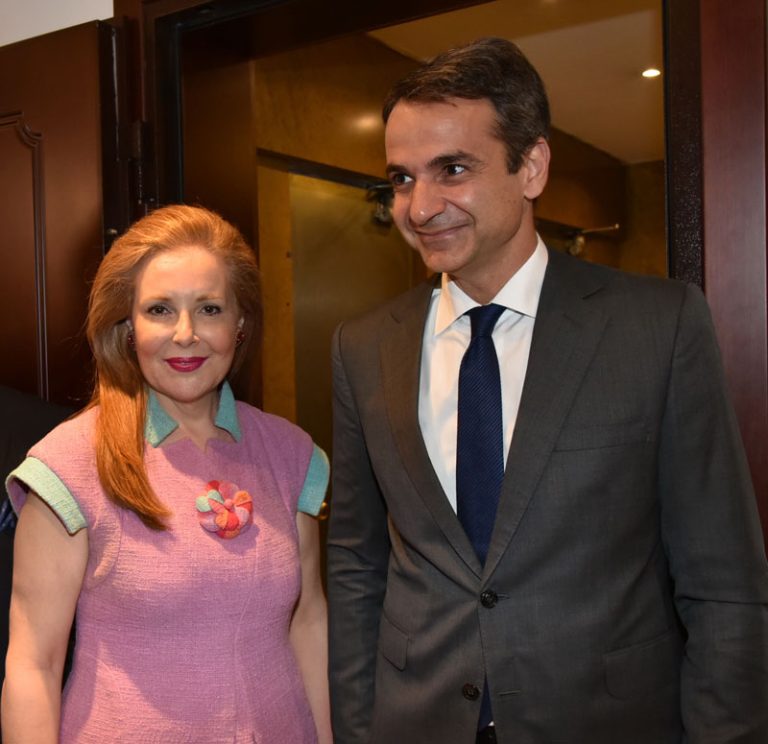 Γεύμα εργασίας με τον Κυριάκο Μητσοτάκη στη Ναυτιλιακή Λέσχη Πειραιώς