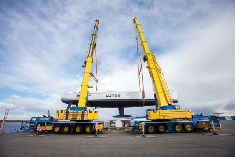 First contact with water for Swan 95 S