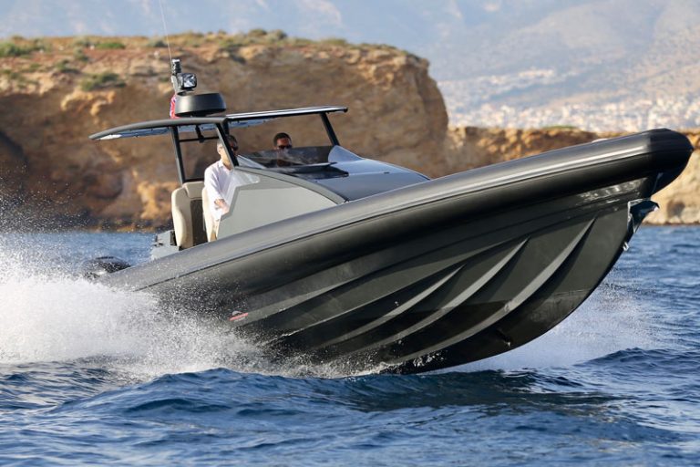 Technohull Omega 41 high elegance and offshore performance