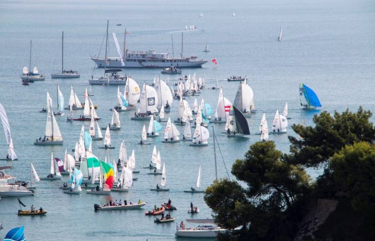 Οι Ολυμπιονίκες Μάντης–Καγιαλής πρεσβευτές στον 2ο Ιστιοπλοϊκό Μαραθώνιο