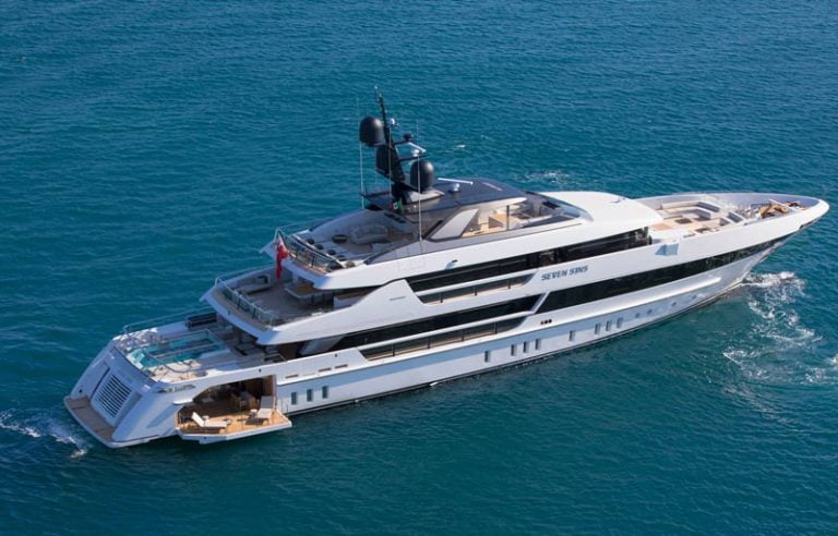 Sanlorenzo launches the 2nd unit of its superyacht 52Steel