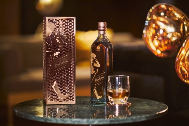 Περίτεχνες συλλεκτικές φιάλες Johnnie Walker