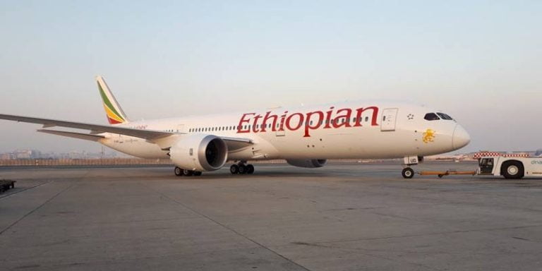 Το νέο Β787-9 της Ethiopian προσγειώνεται στο Dubai