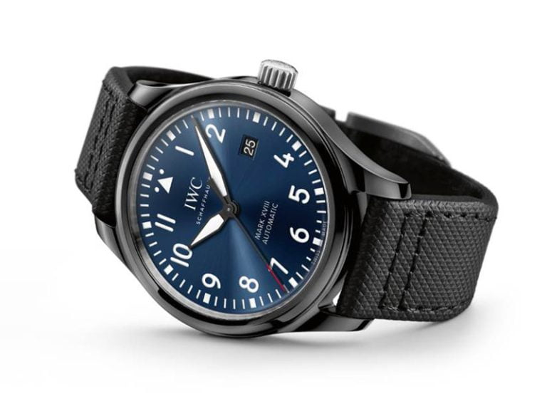 Eιδική έκδοση του Pilot’s Watch Mark XVIII σε black-and-blue για φιλανθρωπικό σκοπό
