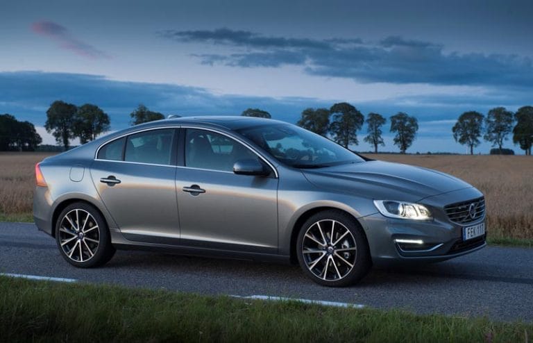 Τα Volvo S60 και V60 πιο ελκυστικά από ποτέ