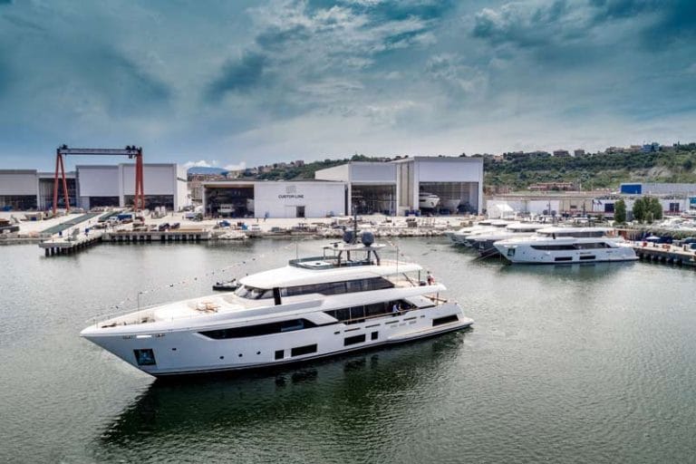 Launch of the fifth Custom Line Navetta 37