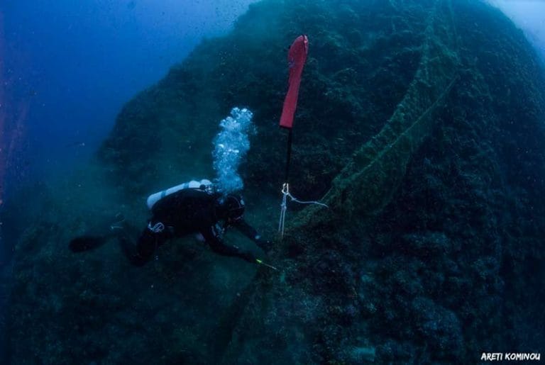 Δίχτυ φάντασμα ανασύρθηκε από το βυθό της Σαντορίνης