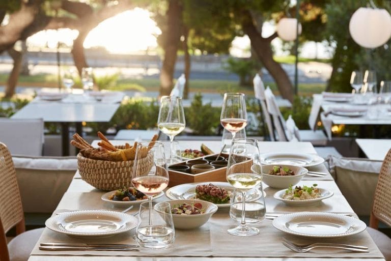 Lagom Social Eats and Drinks. Ύμνος στη σύγχρονη ελληνική κουζίνα