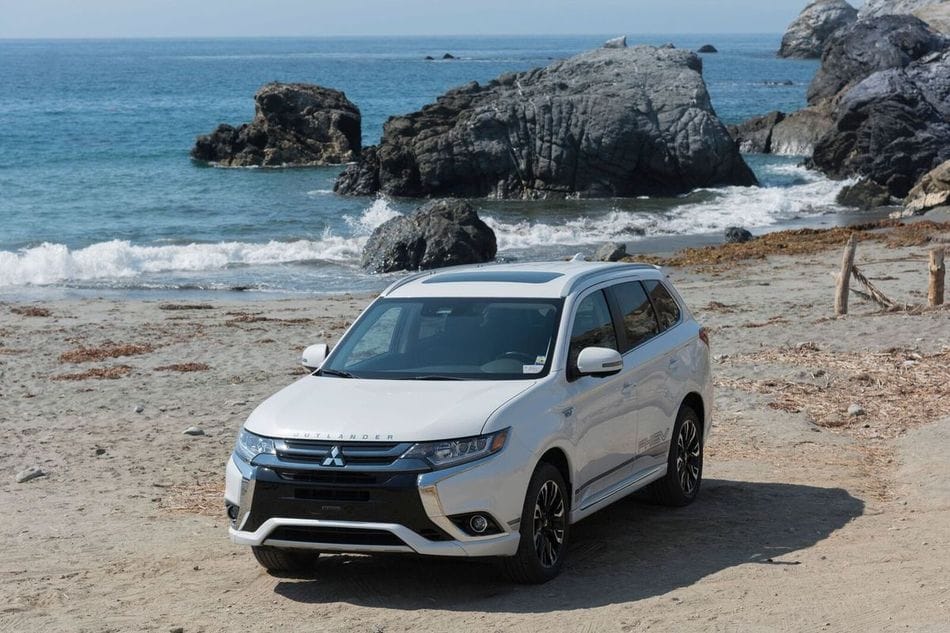  Outlander PHEV US specs MY18