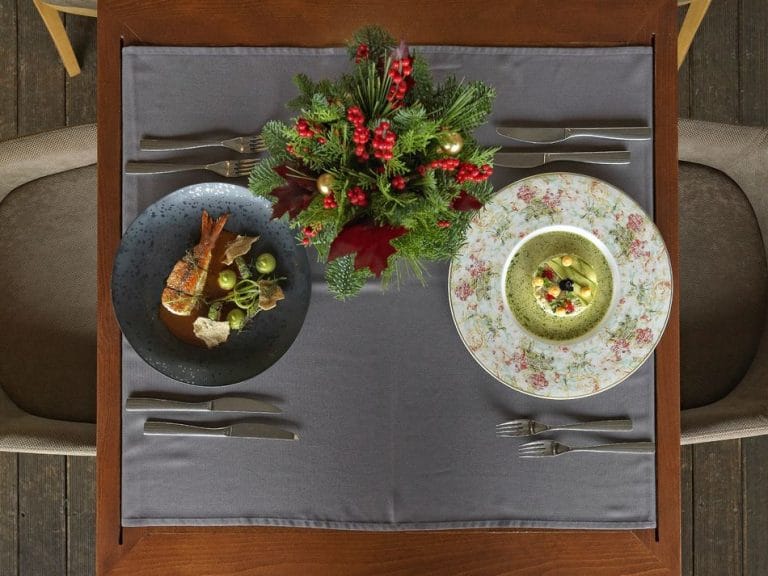 Varoulko Seaside με Χριστουγεννιάτικες γεύσεις