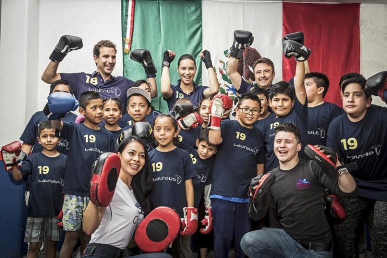 H Πρέσβειρα της IWC Andriana Lima  σε αγώνα μποξ