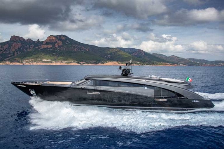 Freedom 28m by Cavalli and Spadolini
