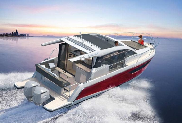 Sealine presents its latest outboard-powered yacht