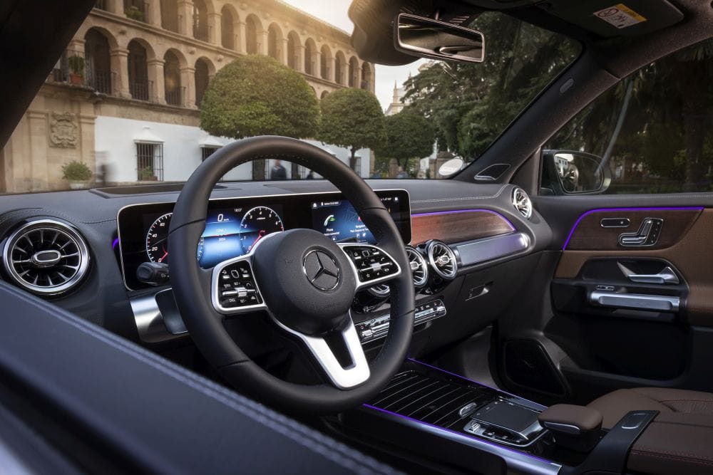 Mercedes Benz GLB 2020 interior a1000x667