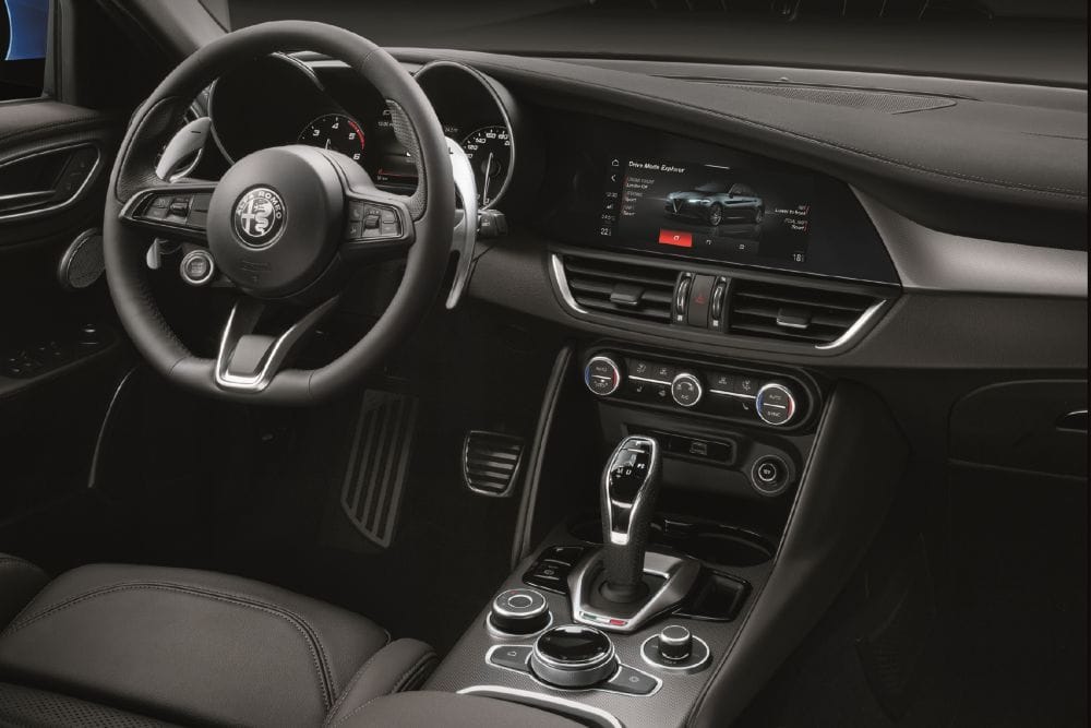 Alfa Romeo Giulia Veloce Ti d1000x667