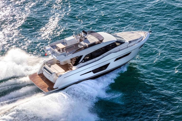 New Ferretti Yachts 500