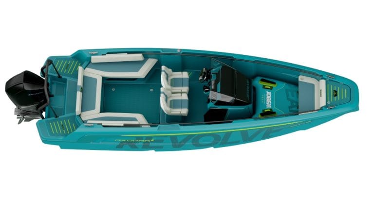 The Axopar X Jobe – Revolve & Revolve XXII