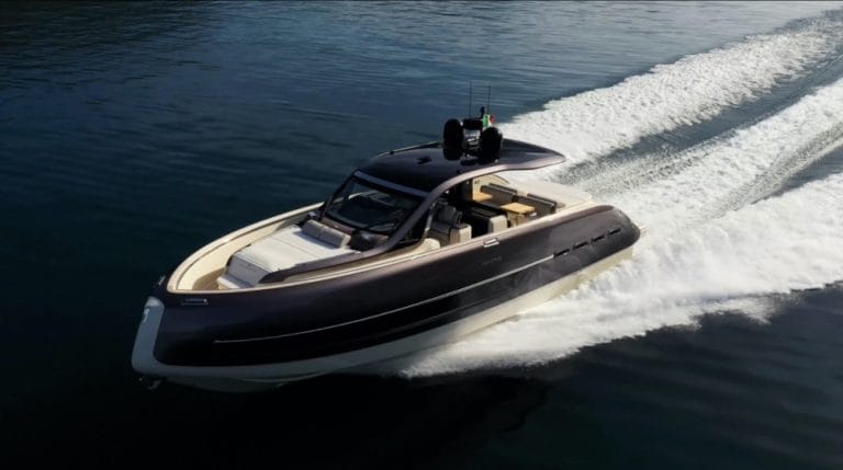 Invictus TT460, style, performance and customization for the new flagship