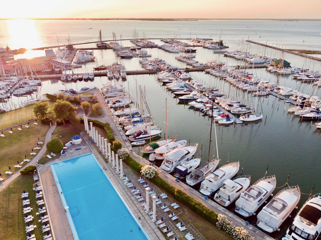 SPORTING CLUB SUNSET MARINA 4