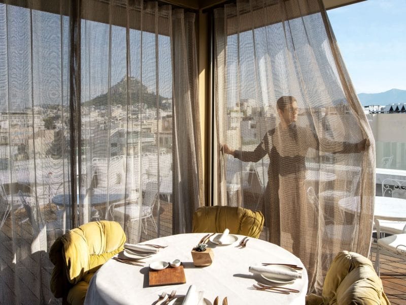 NEW Hotel Art Lounge Restaurant