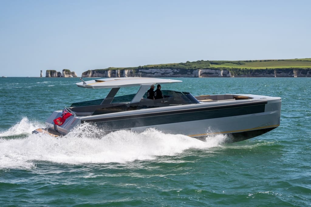 Compass Tenders Nebula 06