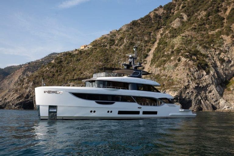 Benetti Oasis 34m Wins Design And Innovation Awards 2023