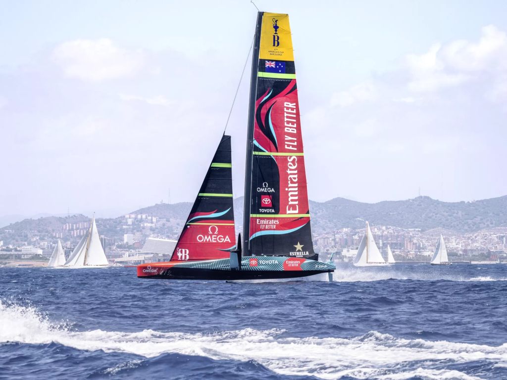 OMEGA Seamaster Emirates Team New Zealand 3