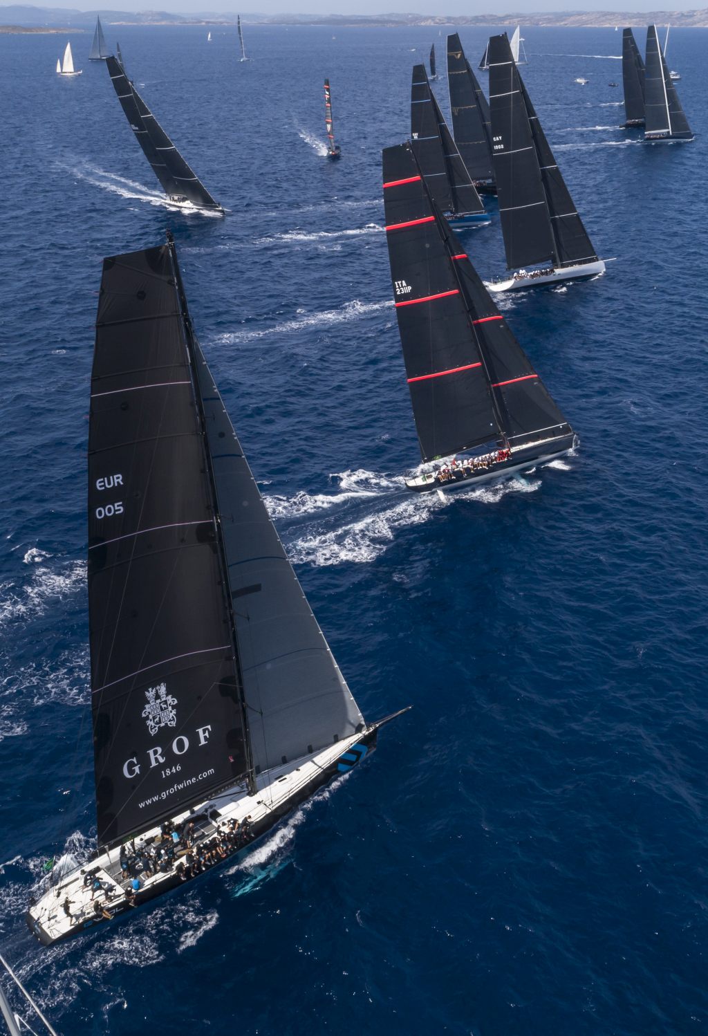 Supreme start to the Maxi Yacht Rolex Cup 7