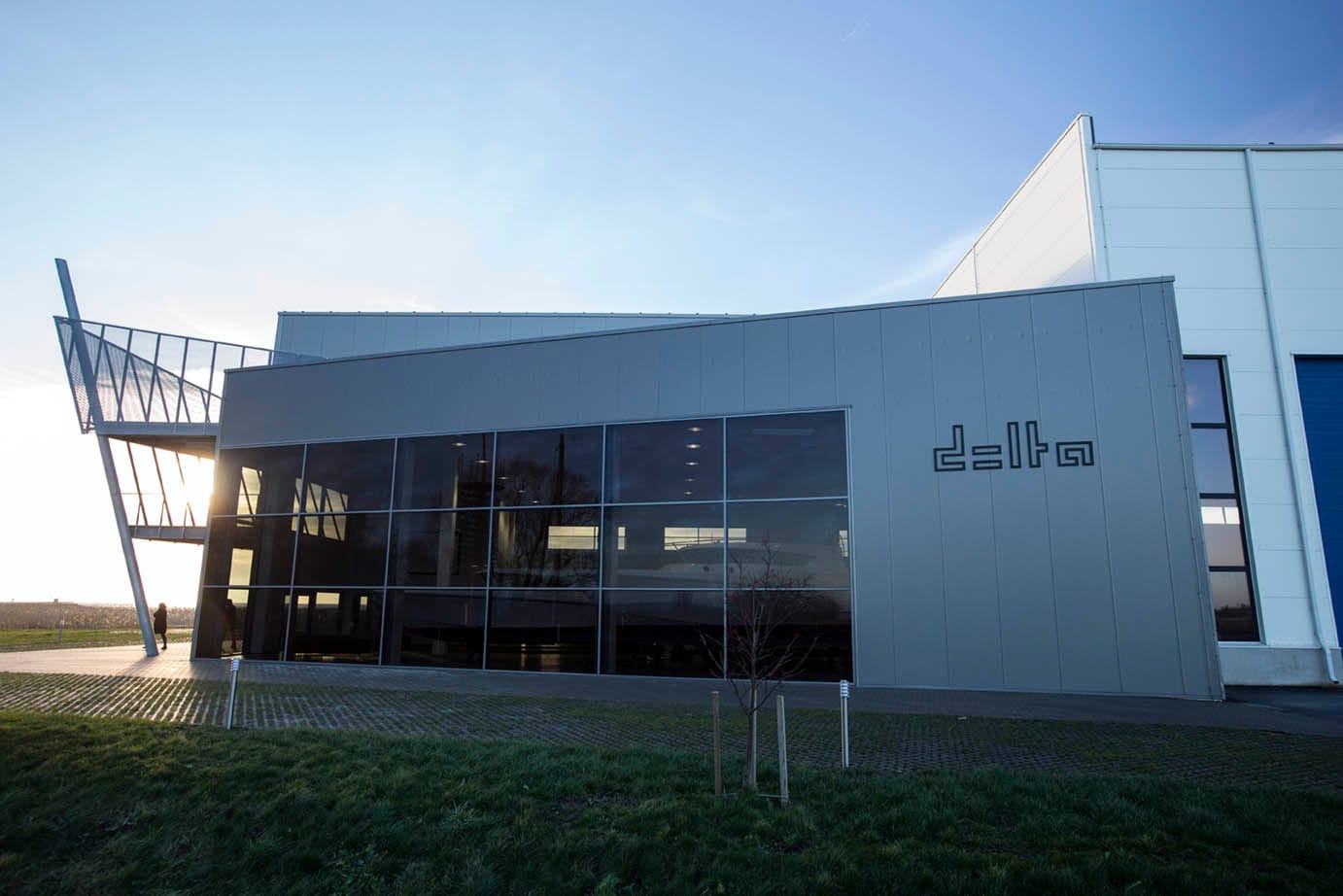 delta etesian dealership 6