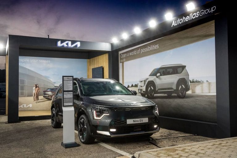 dynamiki parousia tis kia hellas sto Olympic Yacht Show 2023